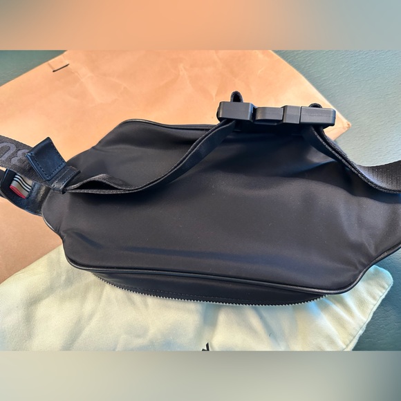 Burberry Black Belt Bag for Men - Picture 4 of 4